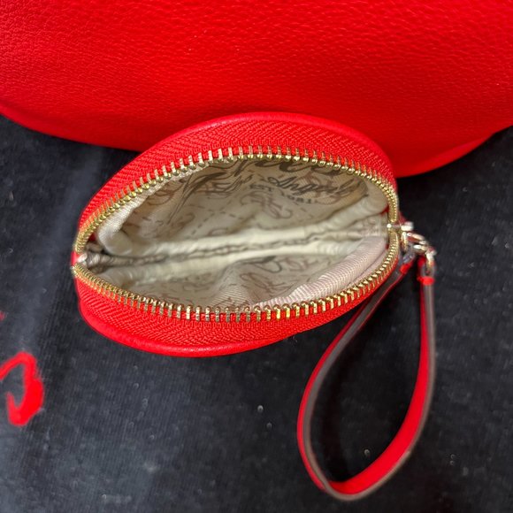 Guess 1981 Handbag. Red. C/W Coin Purse and Extra Shoulder Strap. V.G. Condition - Picture 7 of 12